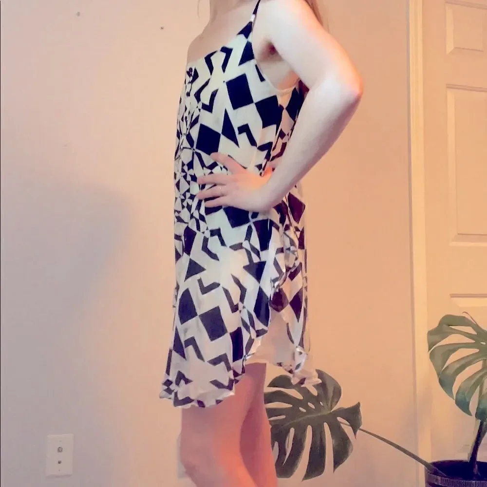 Alice + Olivia Rhi Printed Tiered Black and White Geometric Tank Dress XS - Picture 12 of 13
